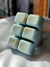 Wax melts Lothlórien